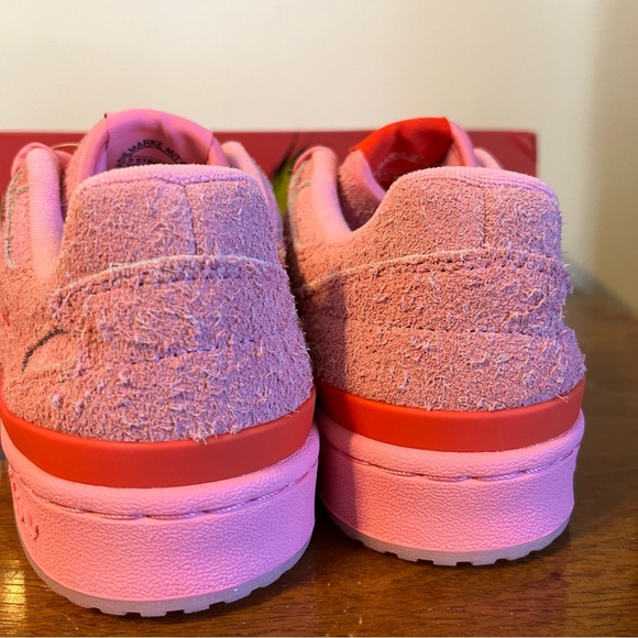 Adidas Women’s Forum Low Cindy Lou Who Shoes - Picture 7 of 9